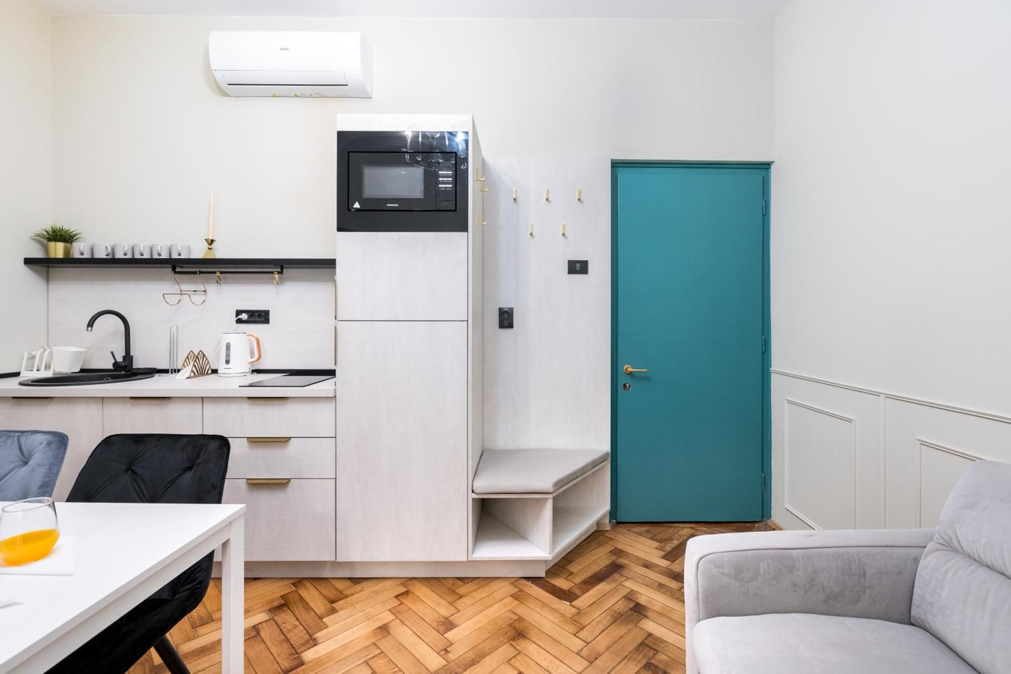 Highline Downtown Residences 6 Persons Family Apartment Bucharest Exterior photo