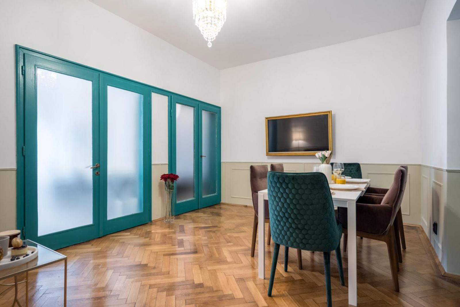 Highline Downtown Residences 6 Persons Family Apartment Bucharest Exterior photo
