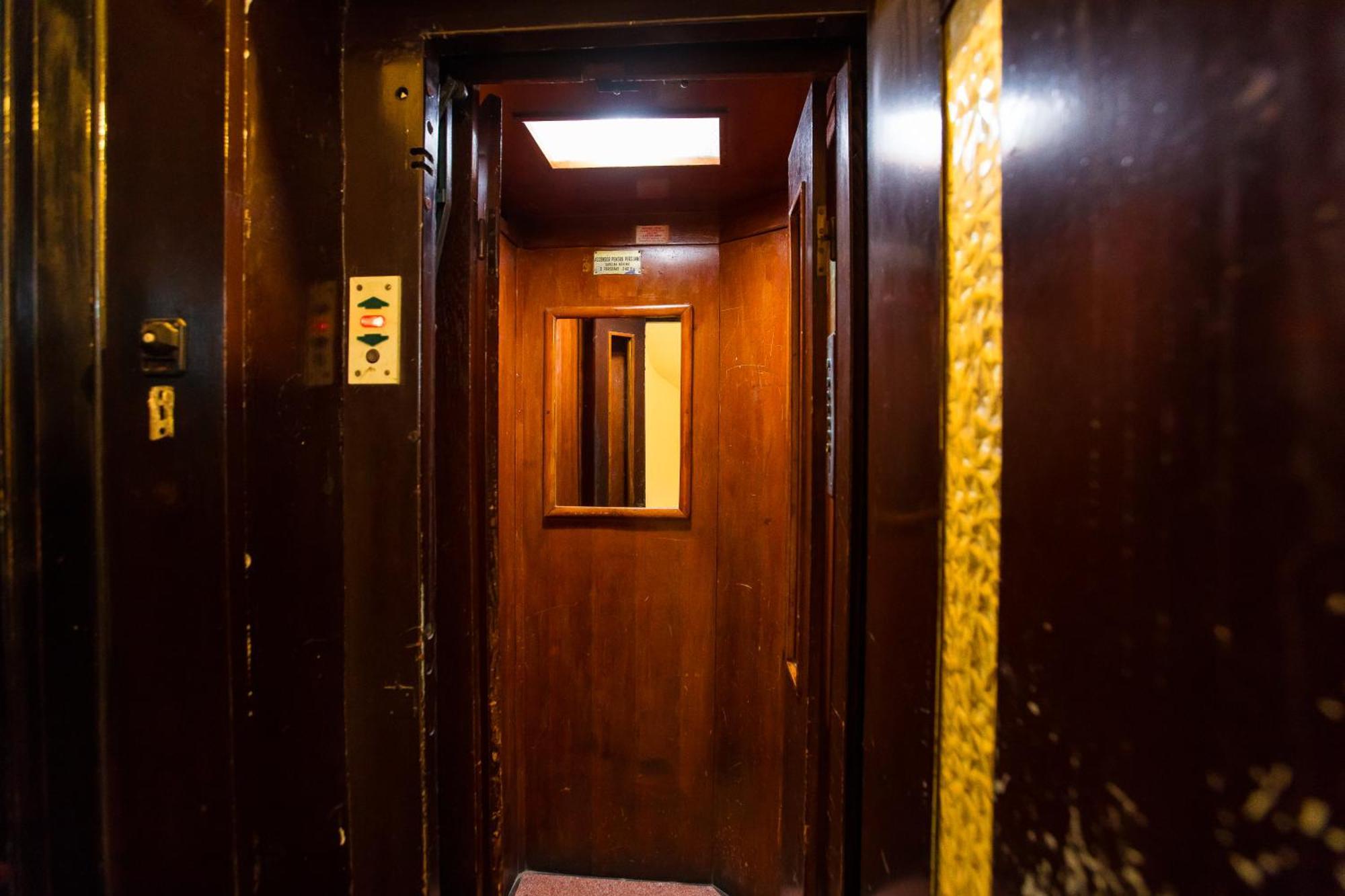 Highline Downtown Residences 6 Persons Family Apartment Bucharest Exterior photo