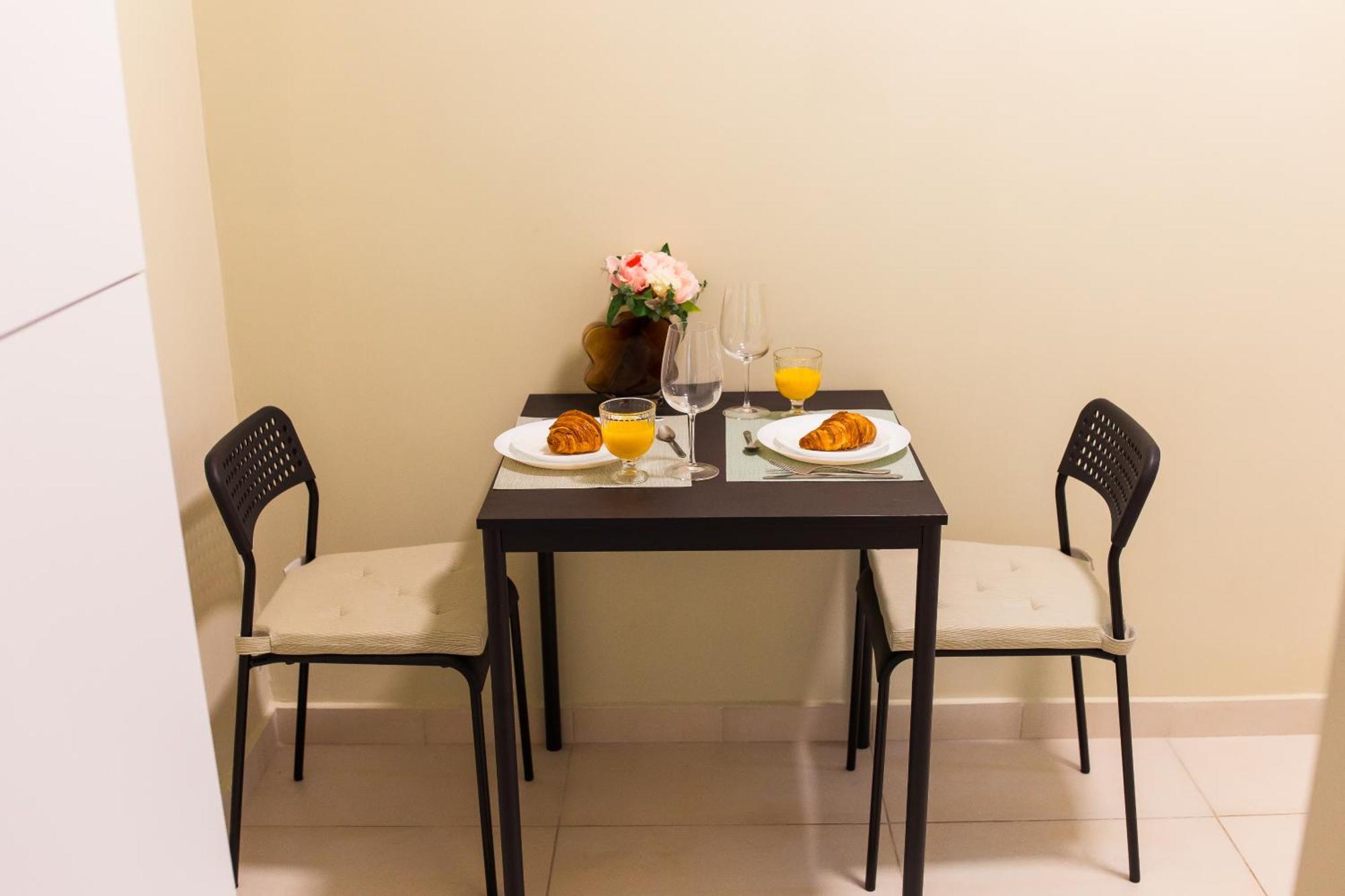 Highline Downtown Residences 6 Persons Family Apartment Bucharest Exterior photo