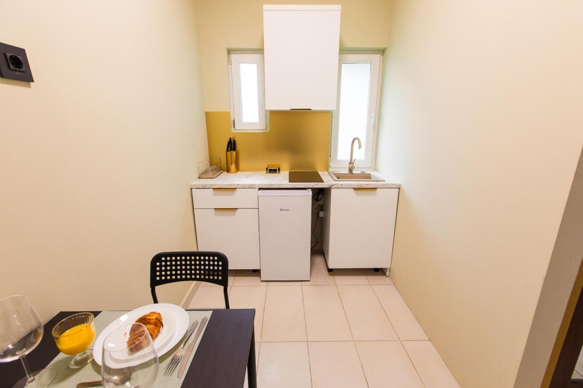 Highline Downtown Residences 6 Persons Family Apartment Bucharest Exterior photo
